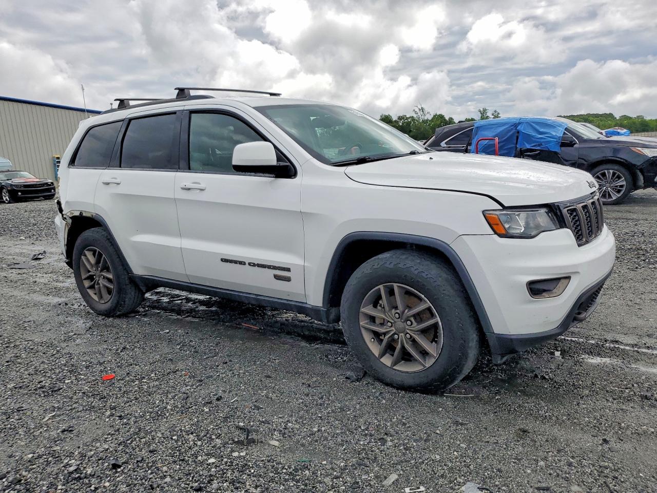 Jeep Grand Cherokee Laredo