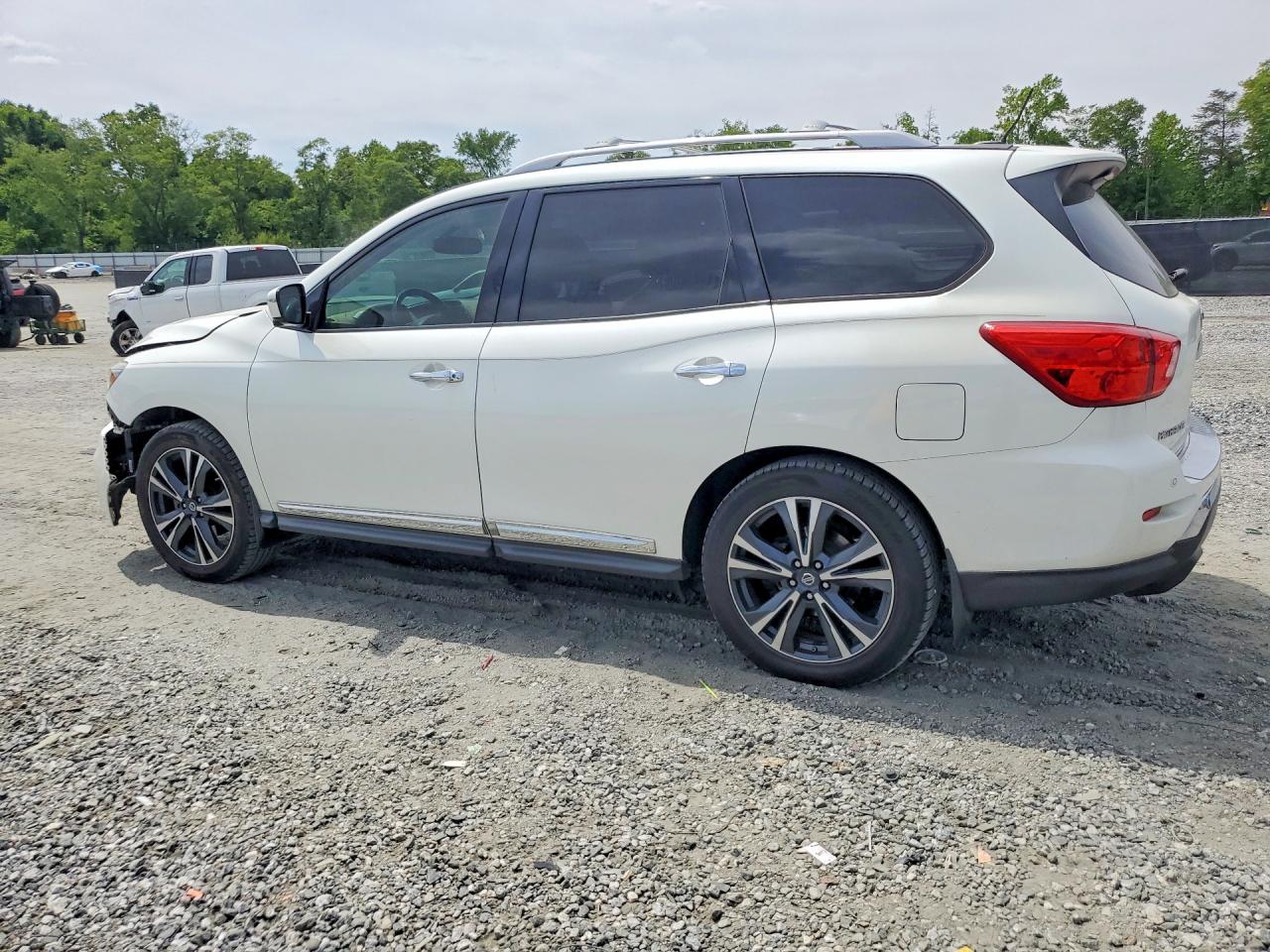 Nissan Pathfinder Platinum