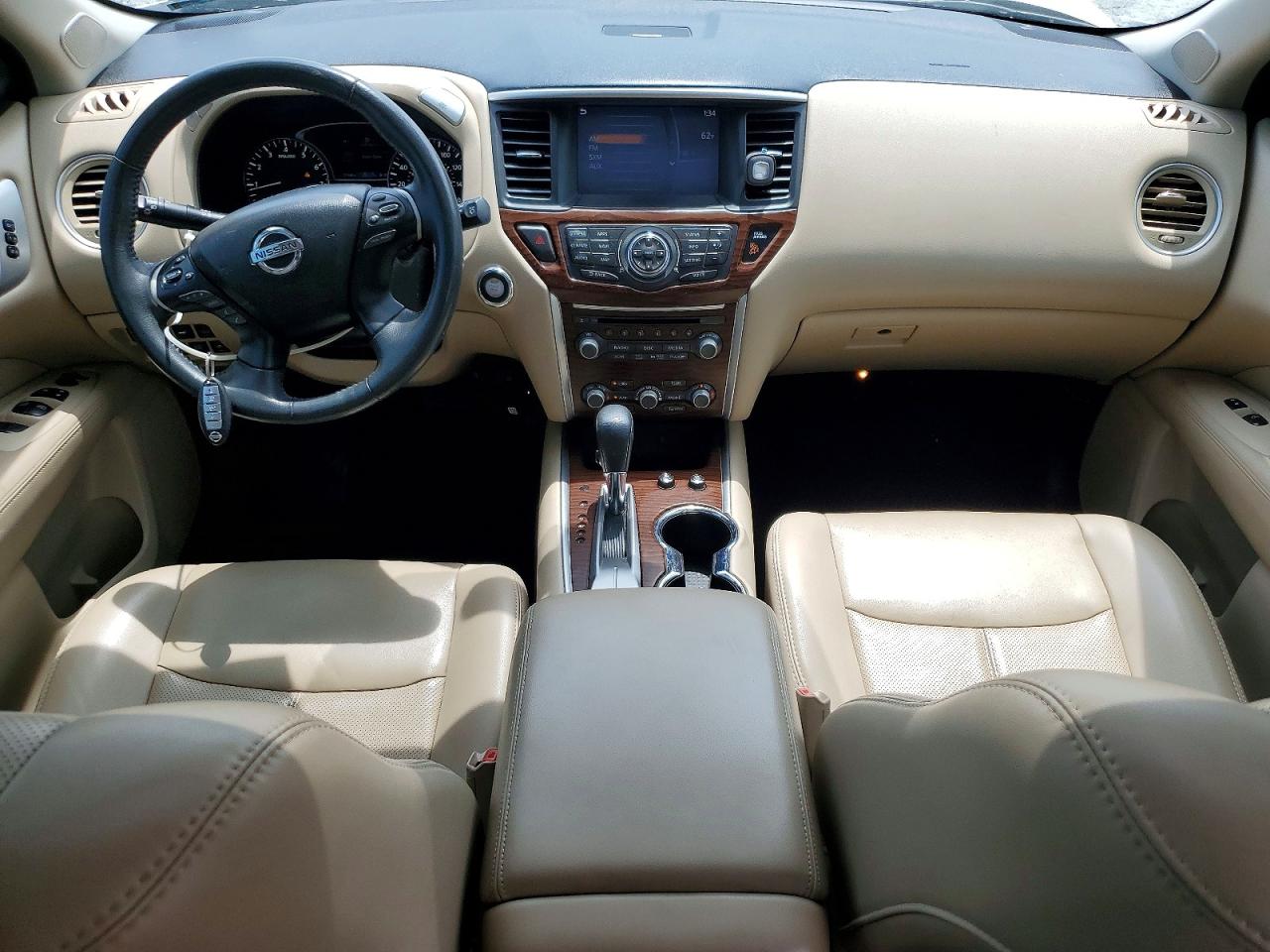 Nissan Pathfinder Platinum