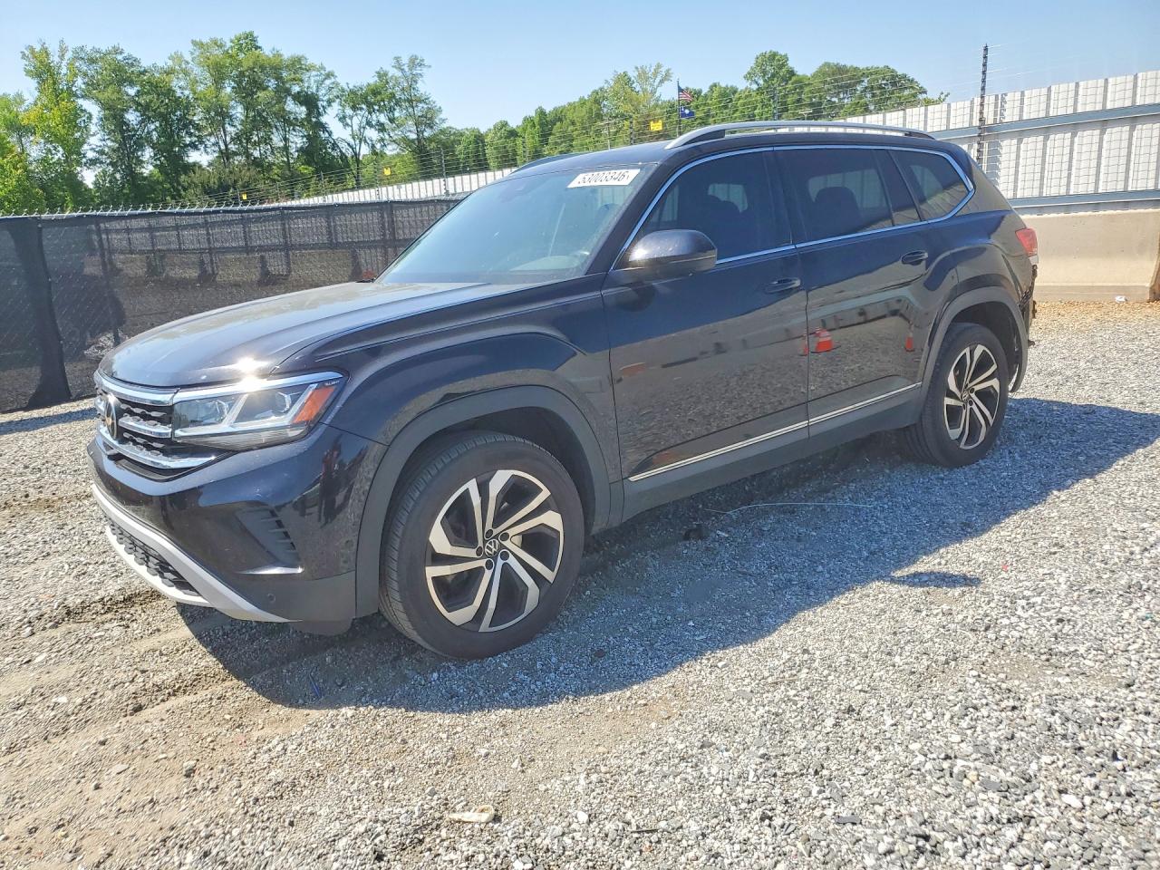 Salvage Volkswagen Atlas Image