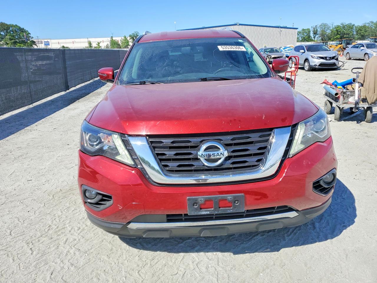 Nissan Pathfinder Sv