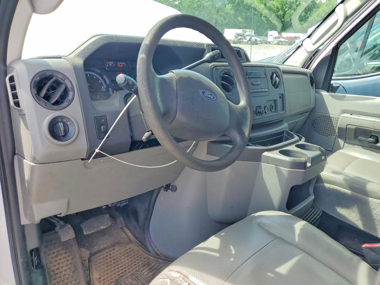 Ford E-250