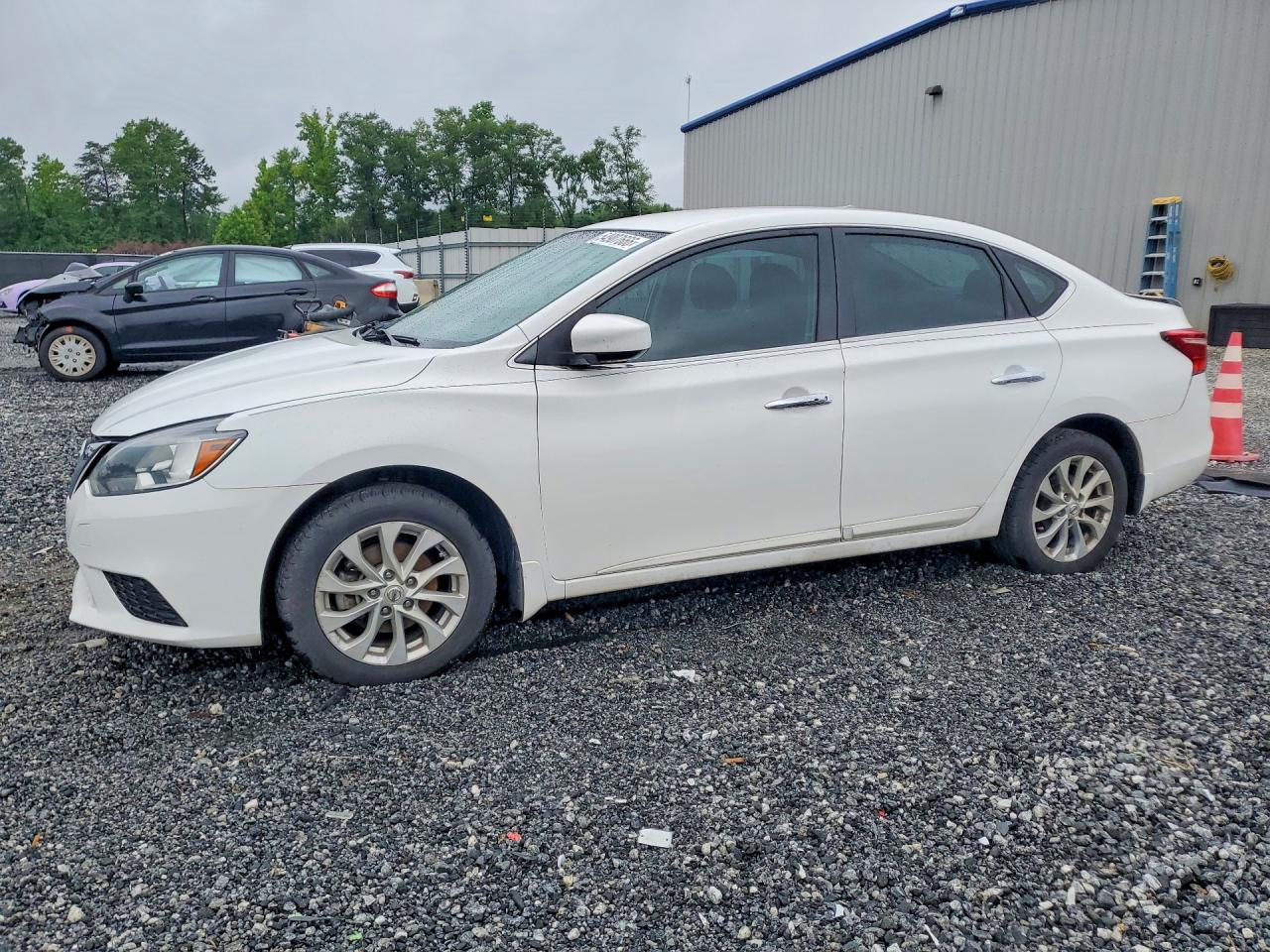 Salvage Nissan Sentra Image