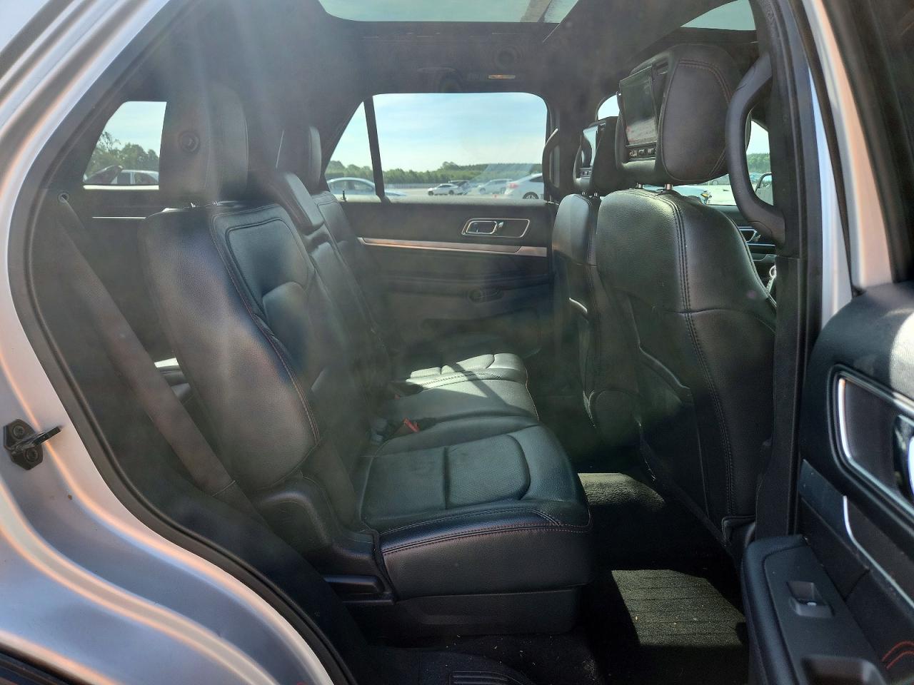 Ford Explorer Sport