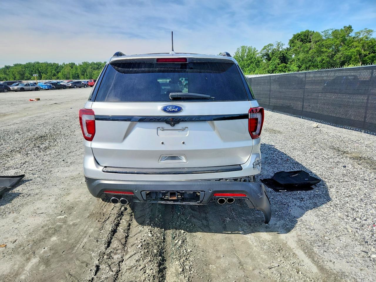 Ford Explorer Sport