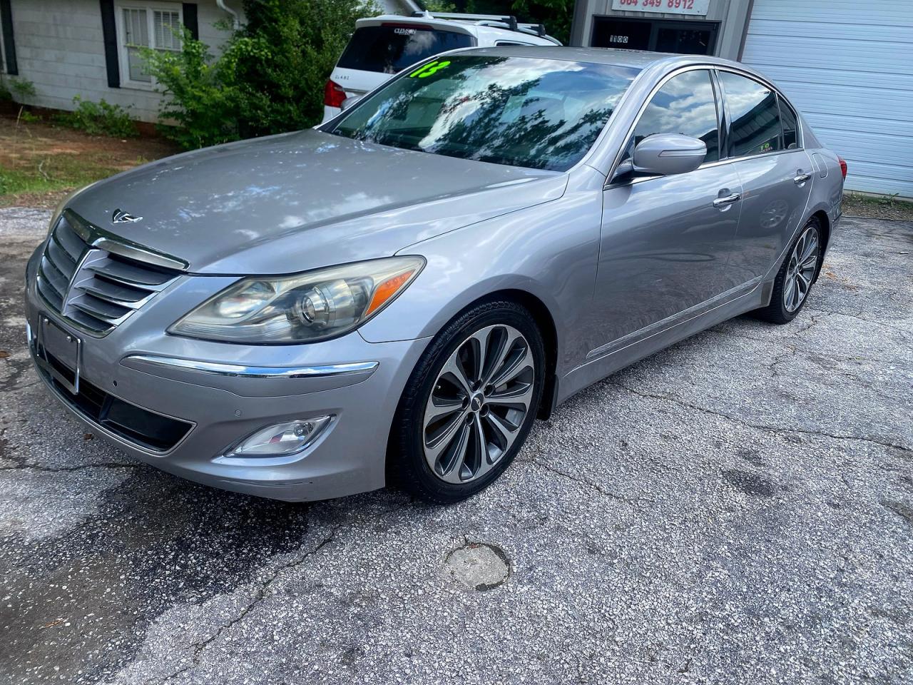 Hyundai Genesis 5.0l
