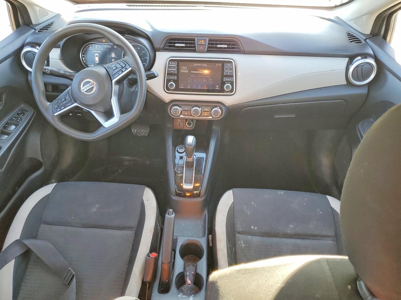Nissan Versa Sv