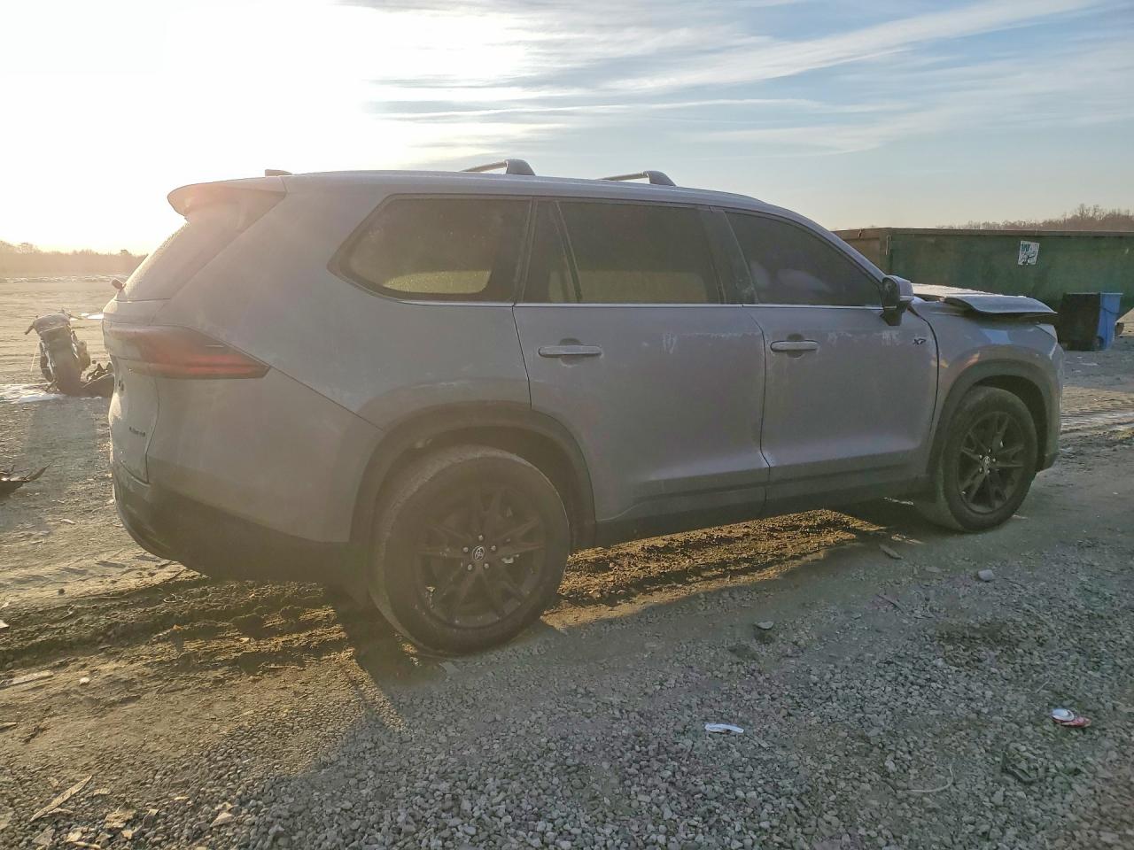 Toyota Grand High Le