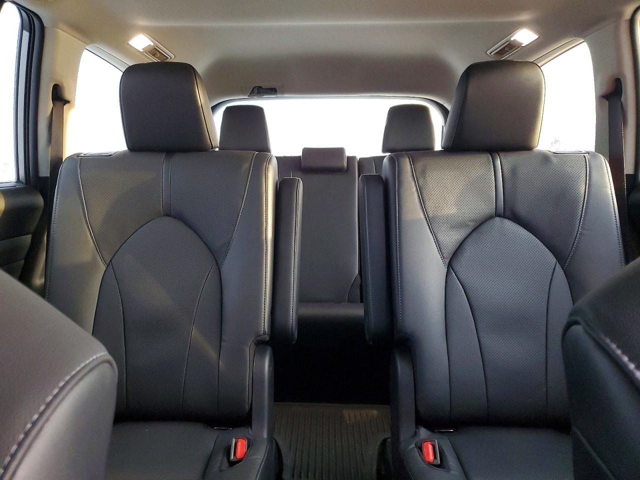 Toyota Grand High Le