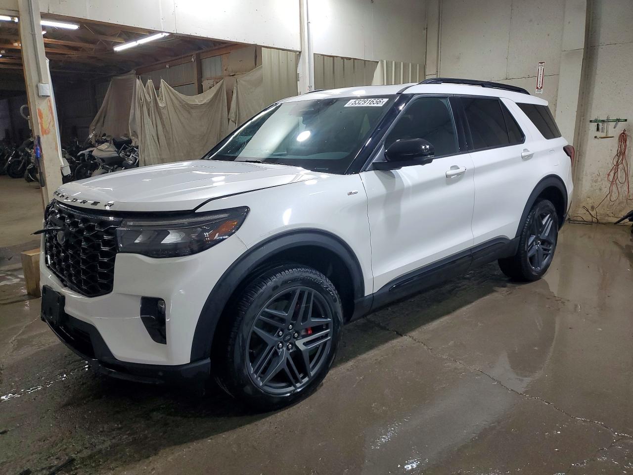 Salvage Ford Explorer Image