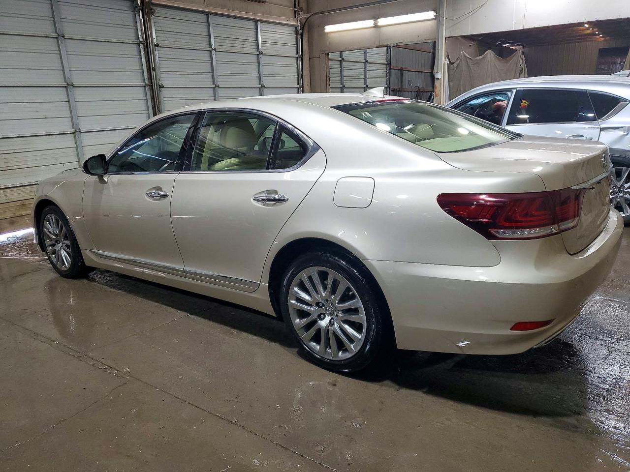 Lexus LS 460