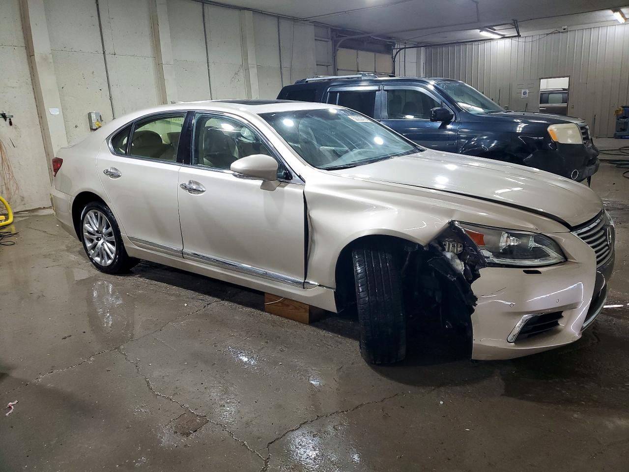 Lexus LS 460