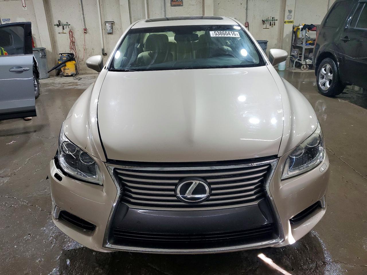 Lexus LS 460