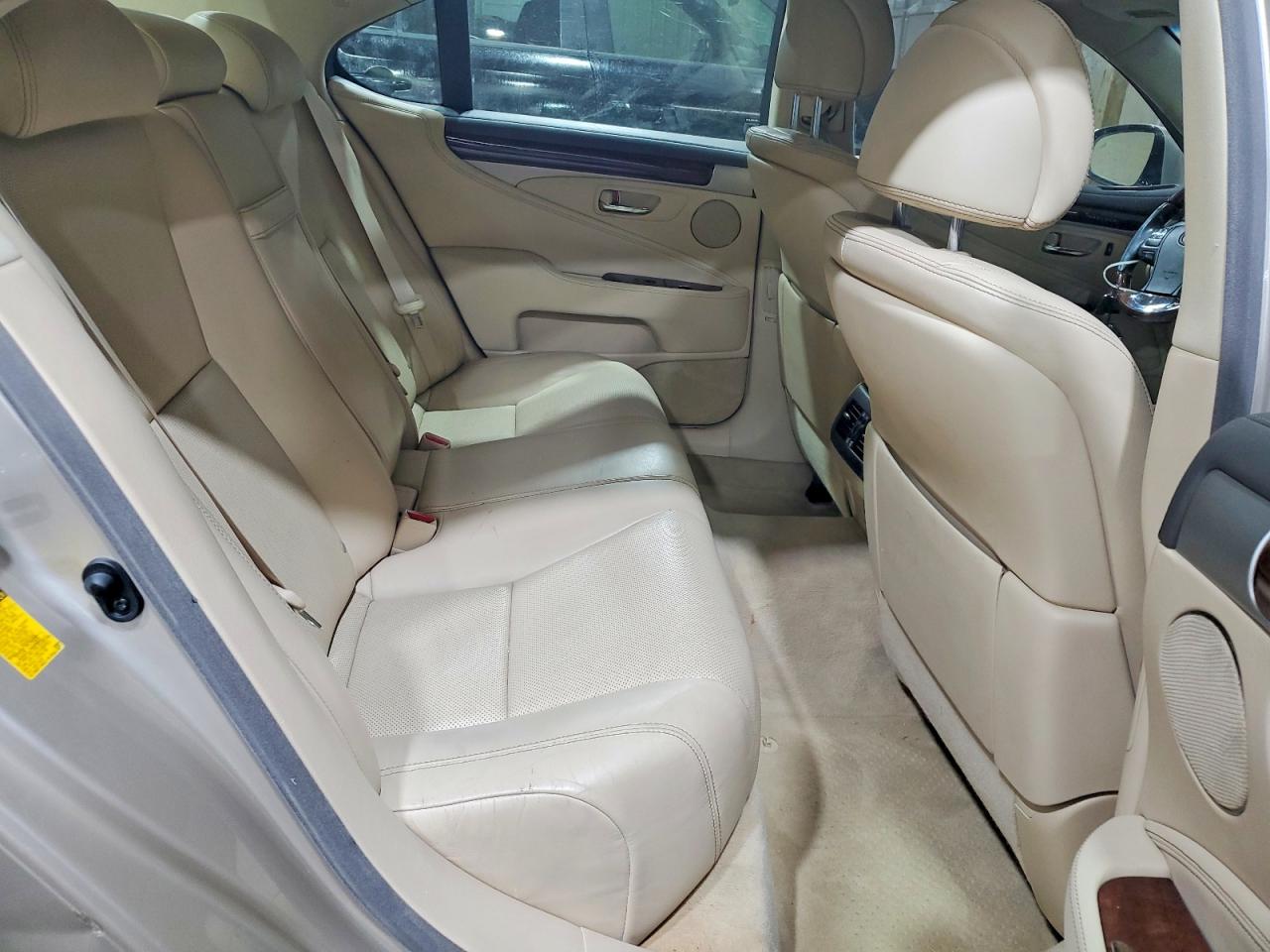 Lexus LS 460