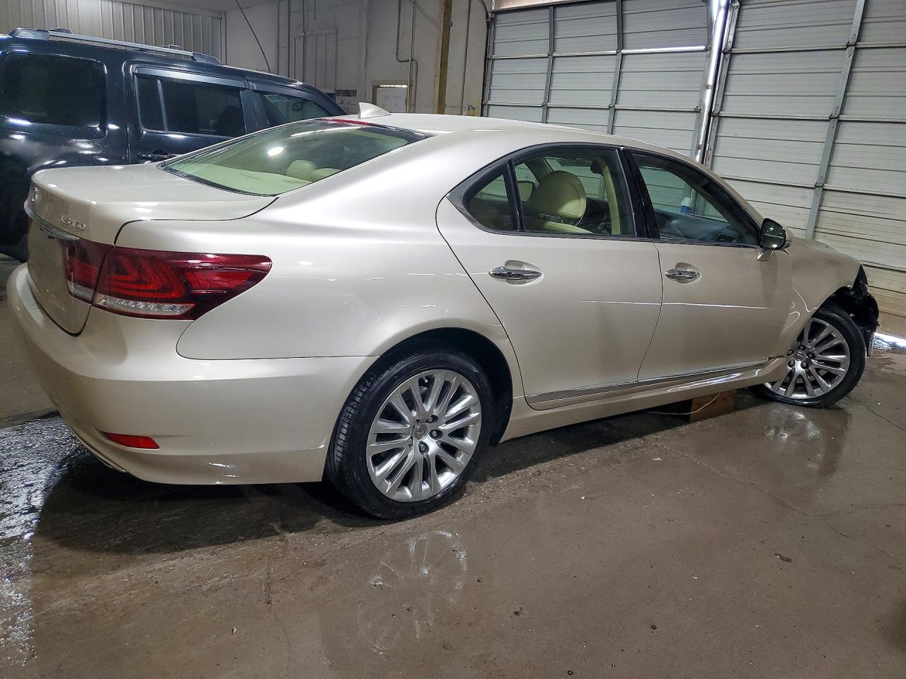 Lexus LS 460