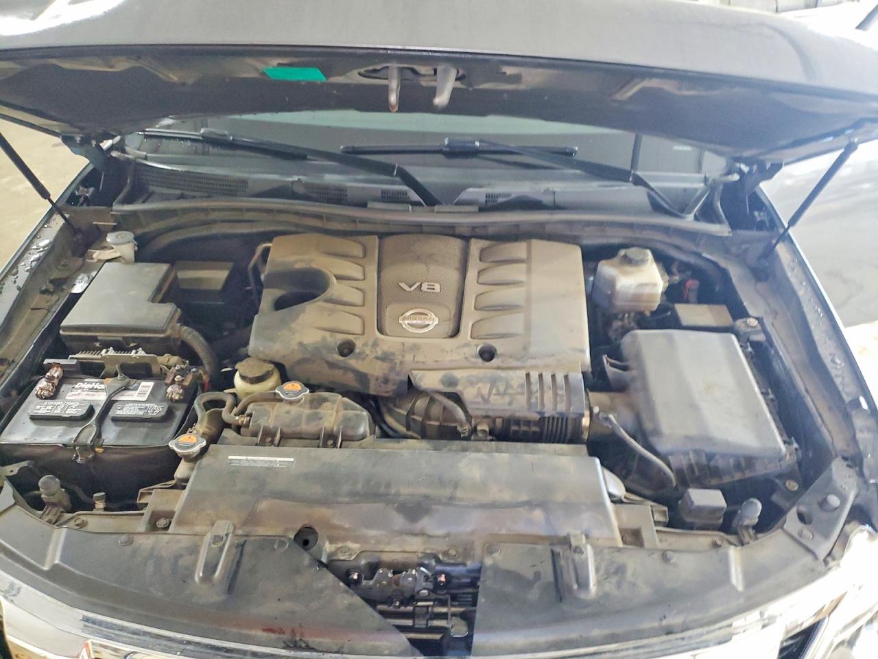 Nissan Armada Sv
