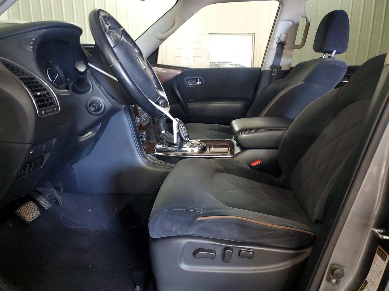 Nissan Armada Sv