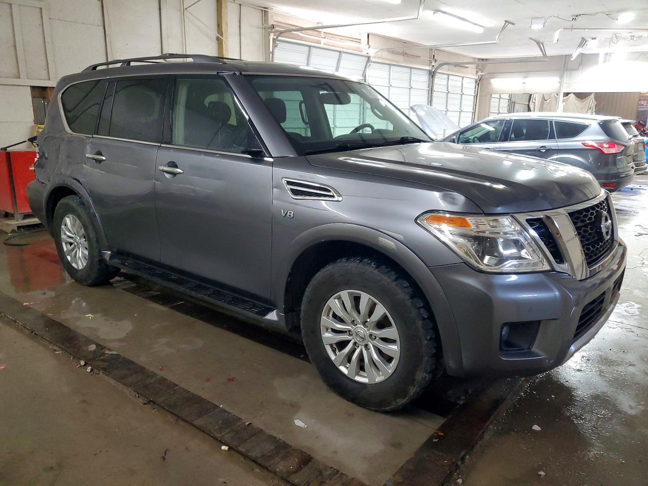 Nissan Armada Sv