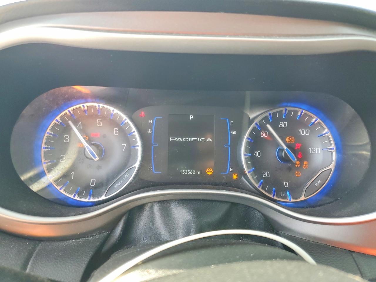 Chrysler Pacifica Touring L