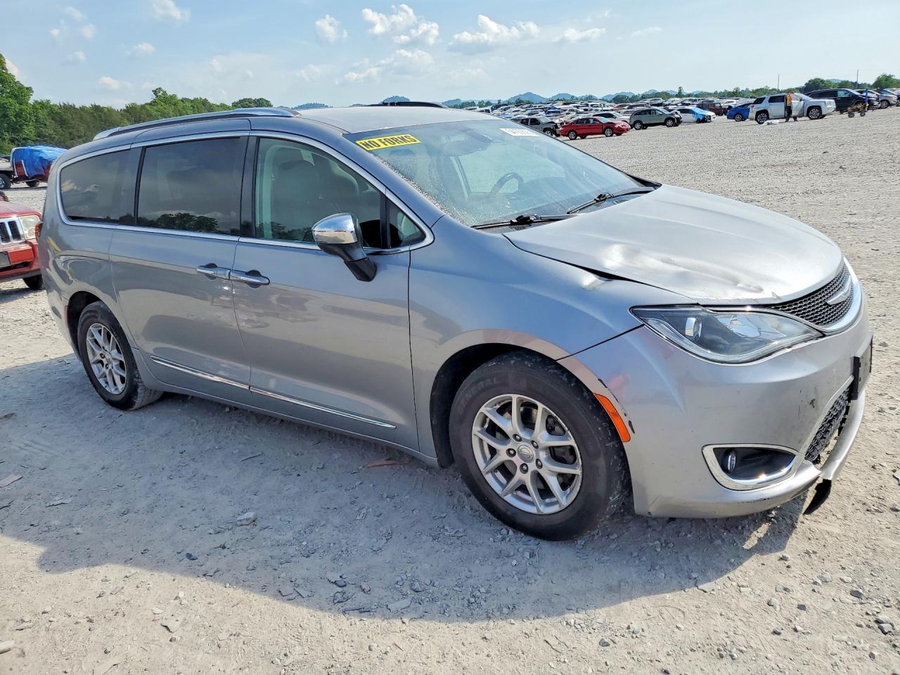 Chrysler Pacifica Touring L