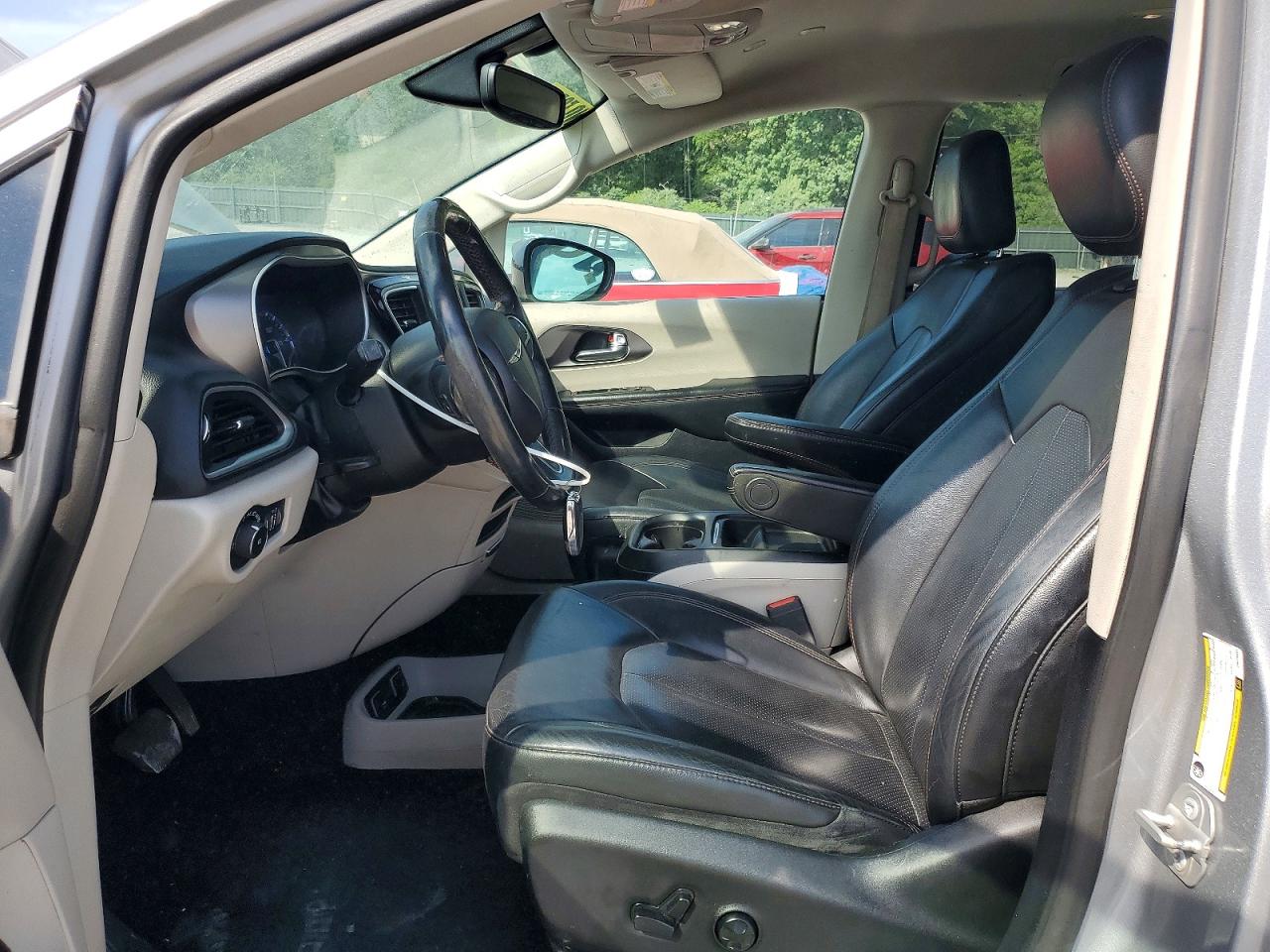 Chrysler Pacifica Touring L