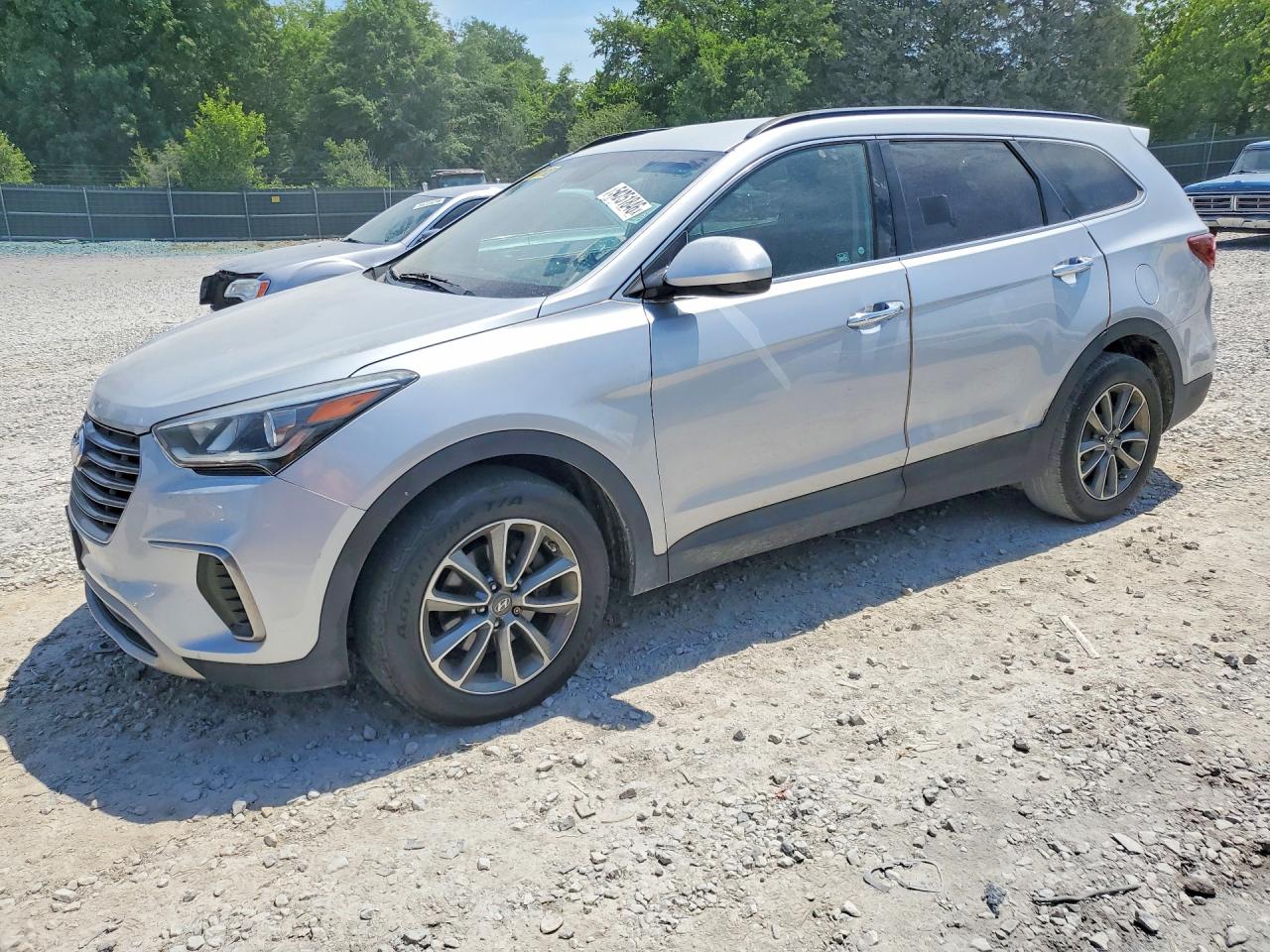 Salvage Hyundai SANTA FE Image