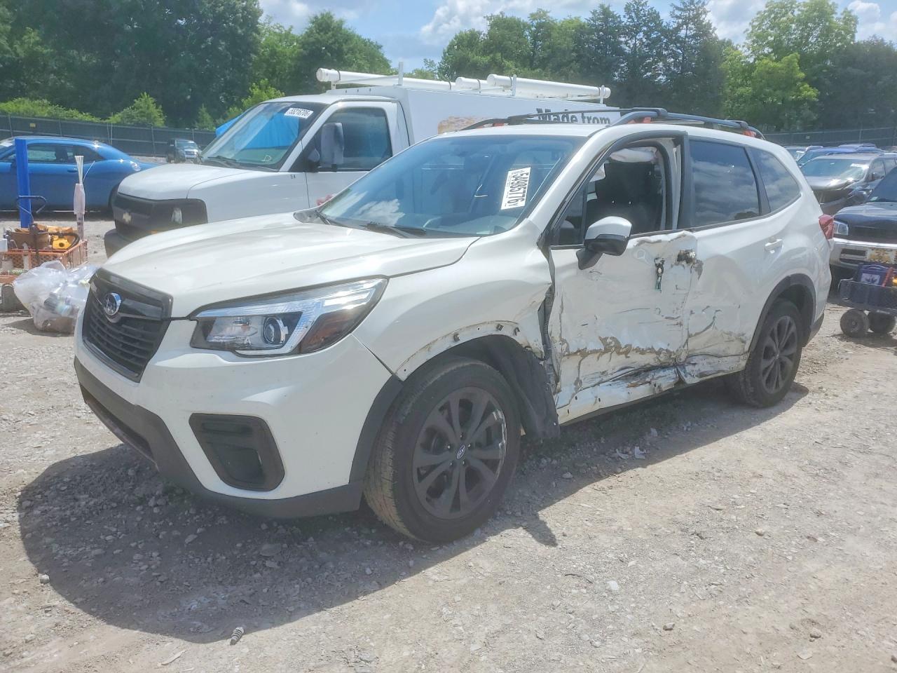 Salvage Subaru Forester Image