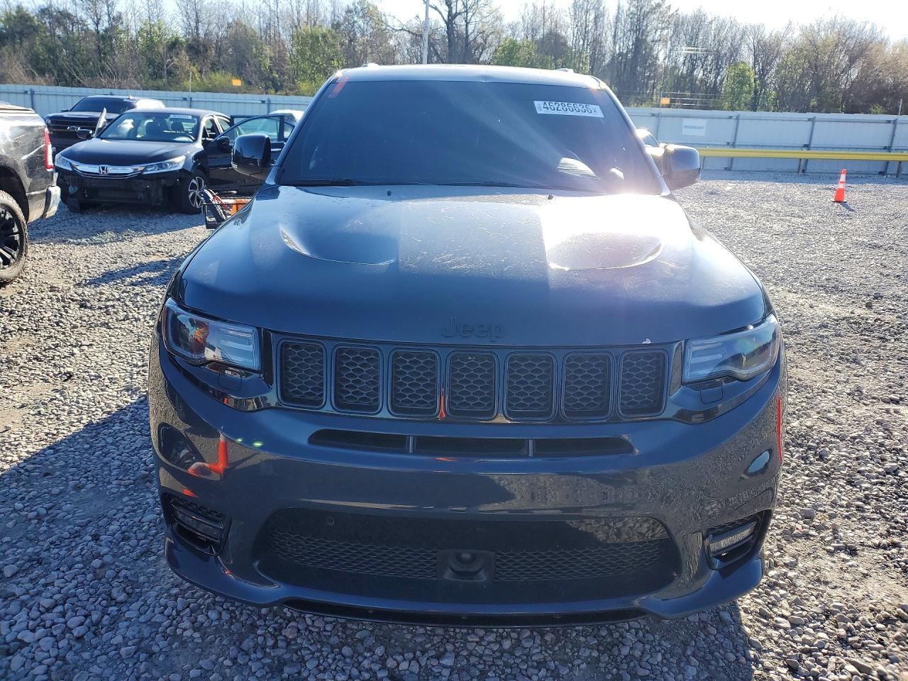 Jeep Cherokee Srt-8