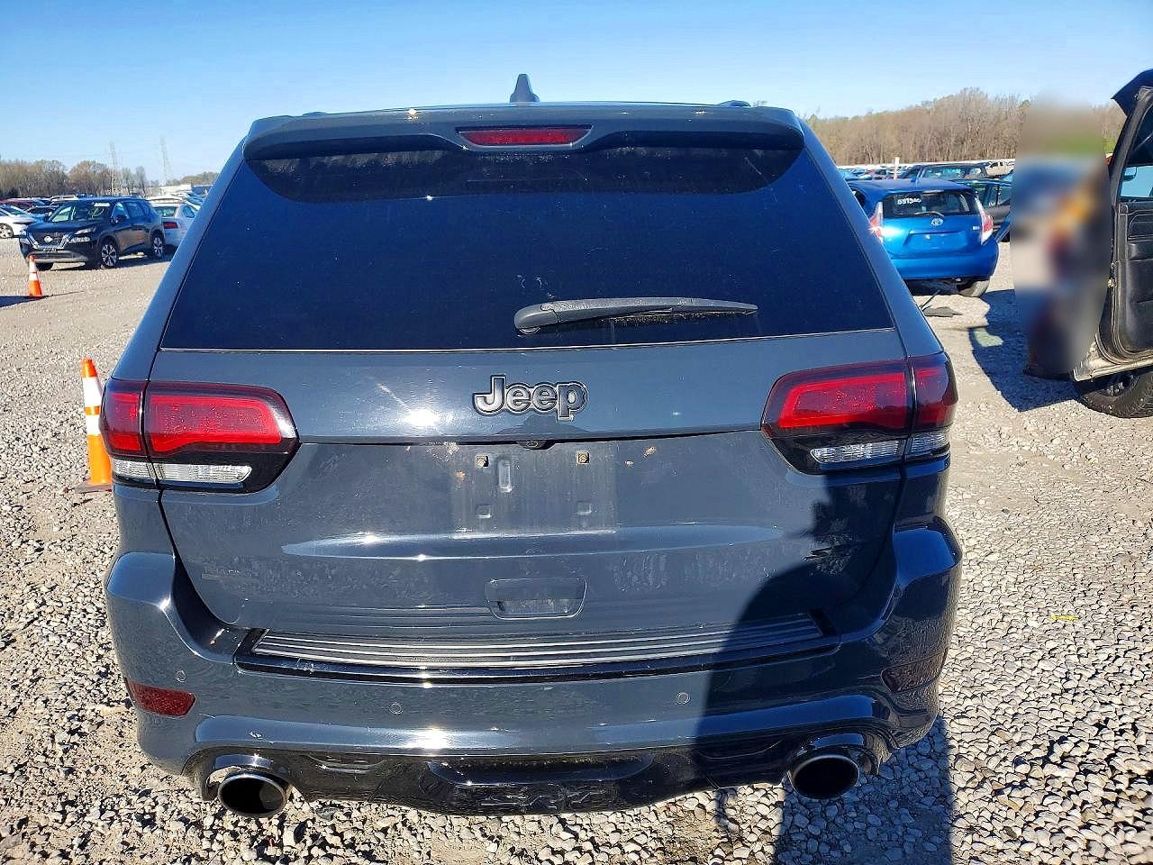 Jeep Cherokee Srt-8