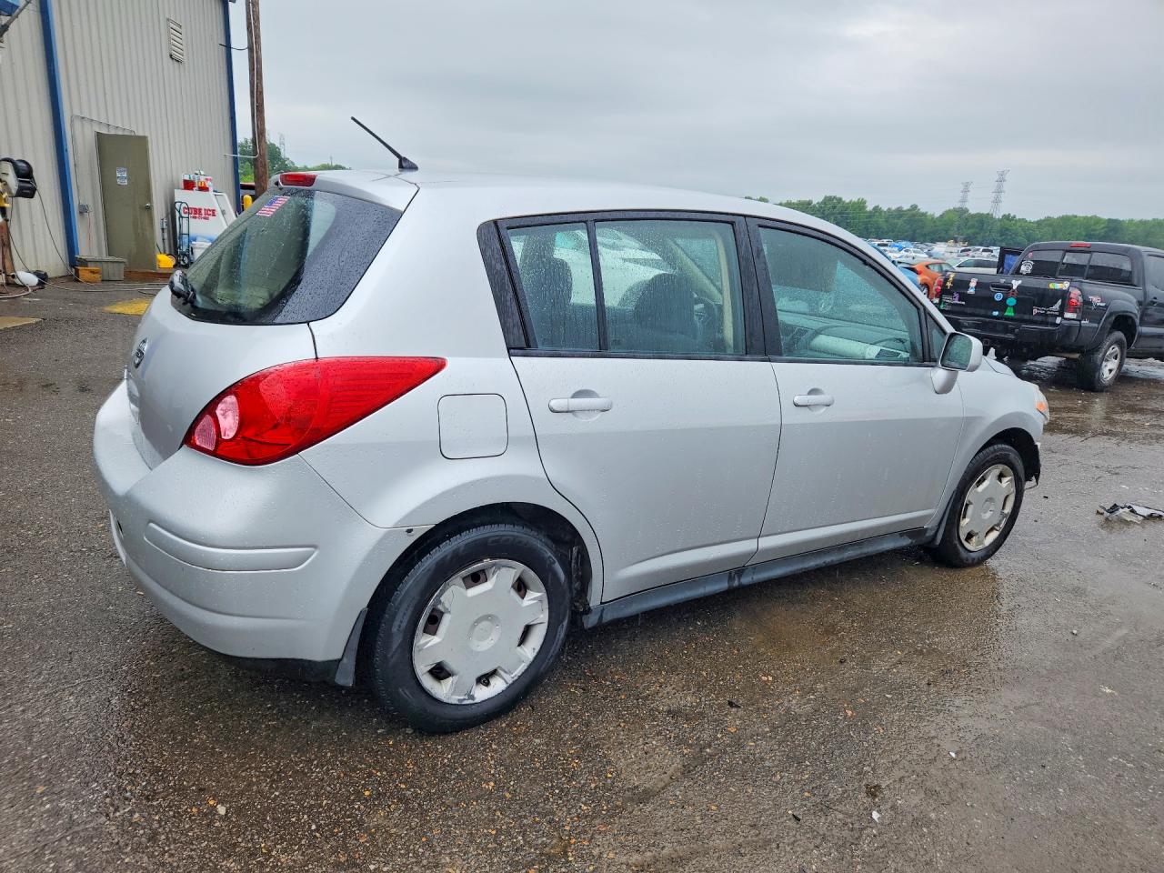 Nissan Versa 1.8 S