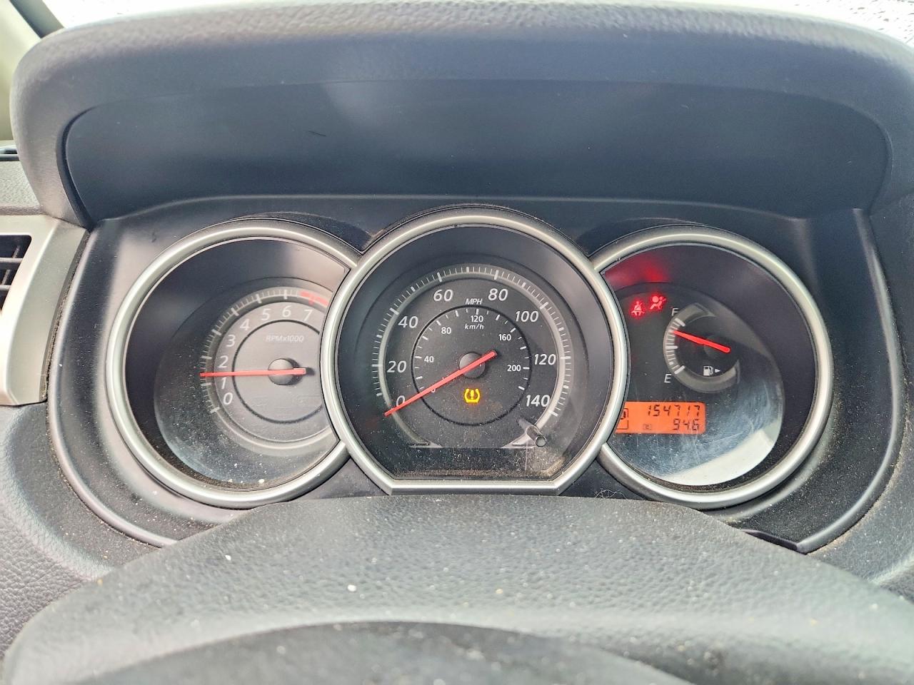 Nissan Versa 1.8 S