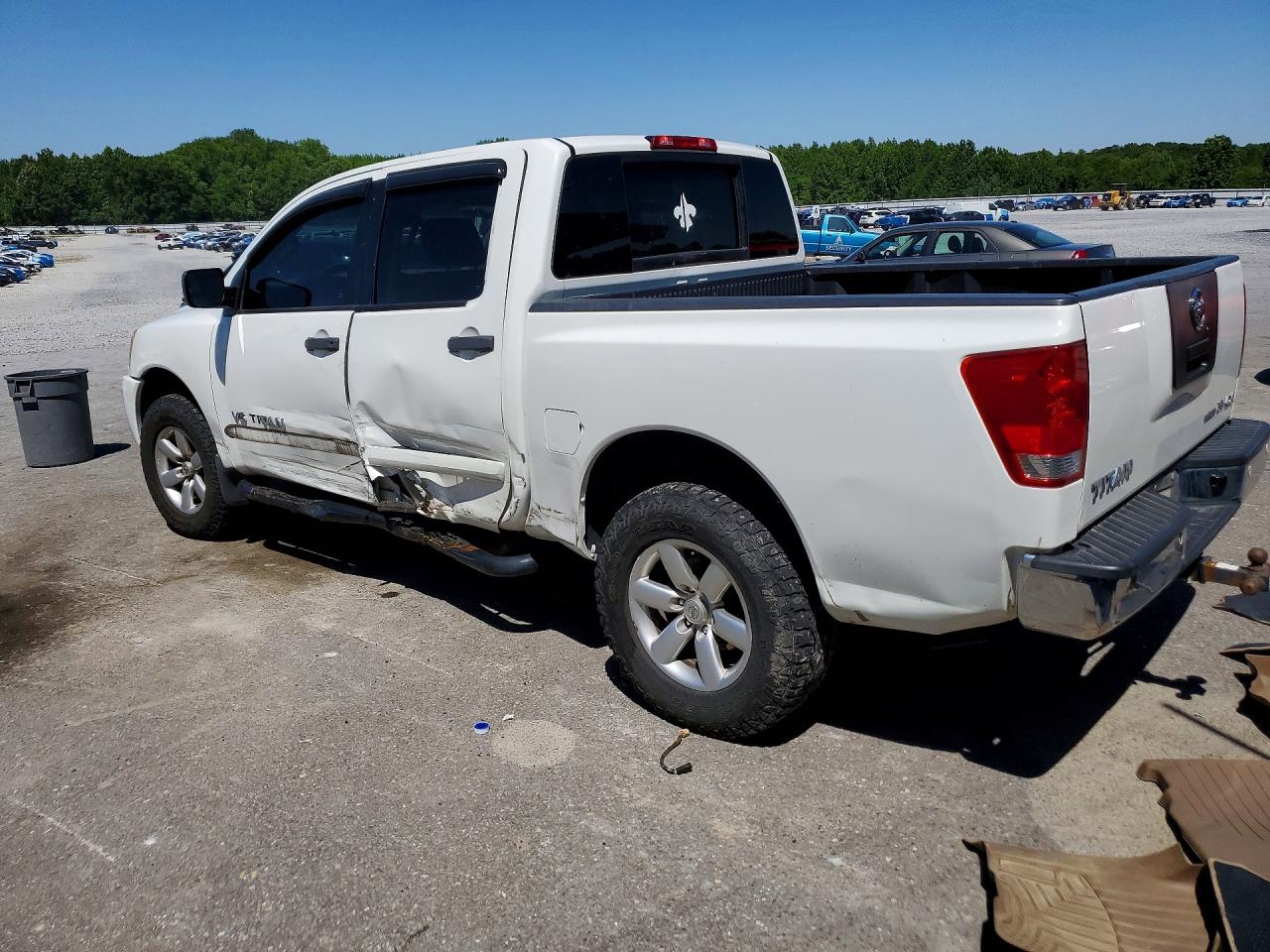 Nissan Titan Sv