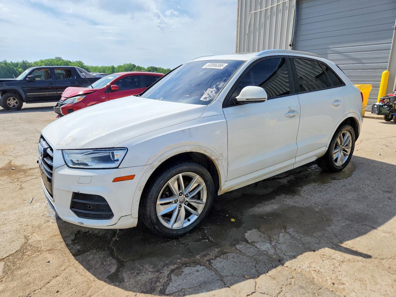Salvage Audi Q3 Image