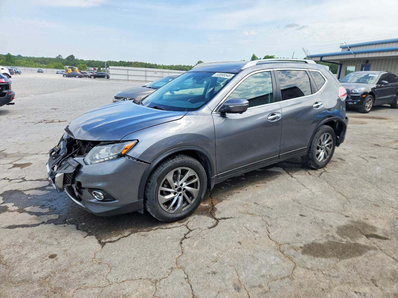 Salvage Nissan Rogue Image