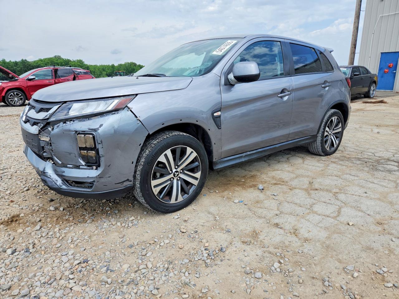 Salvage Mitsubishi Outlander Image