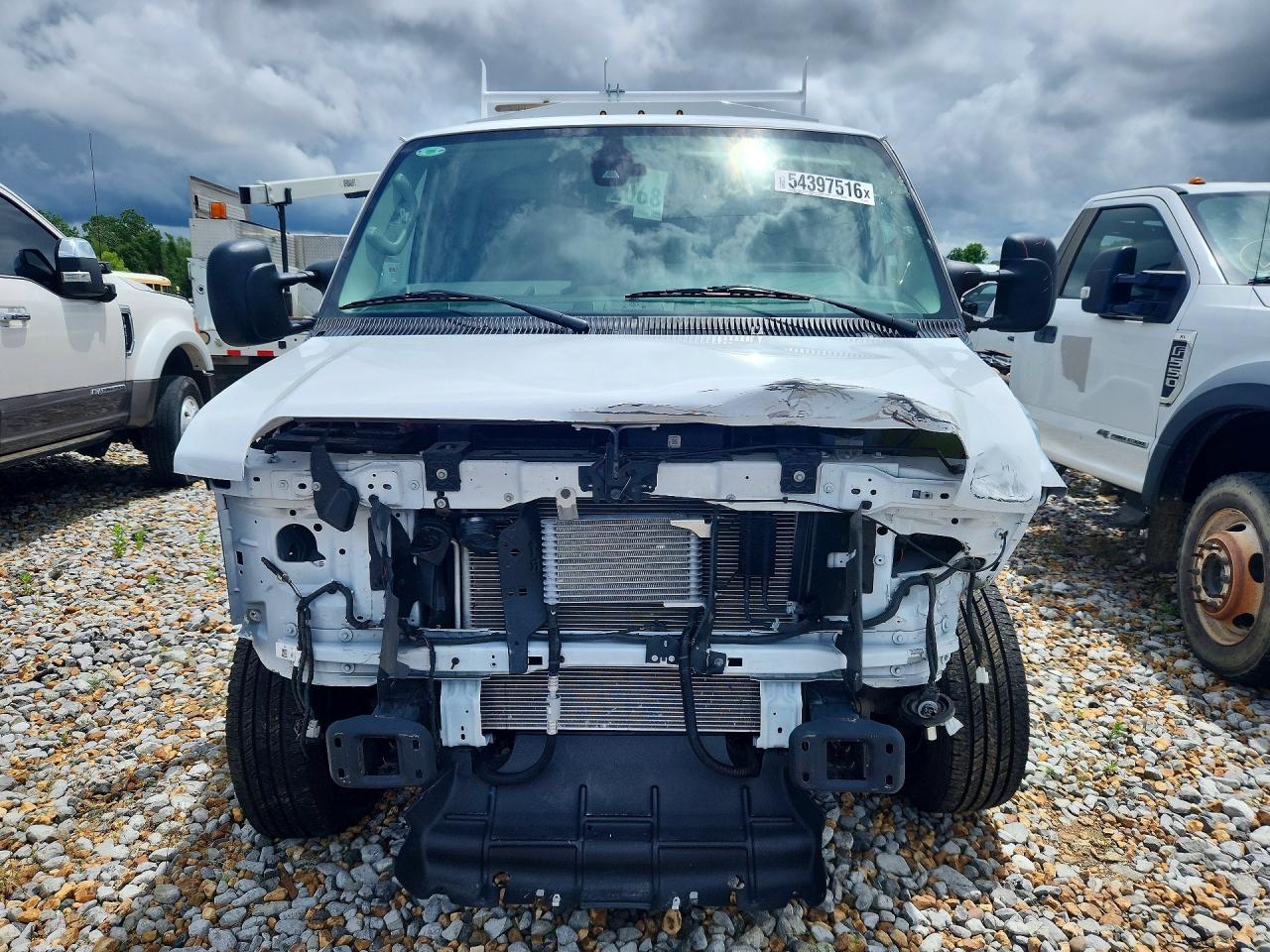 Ford Econoline E350 Super Duty Cutaway Van
