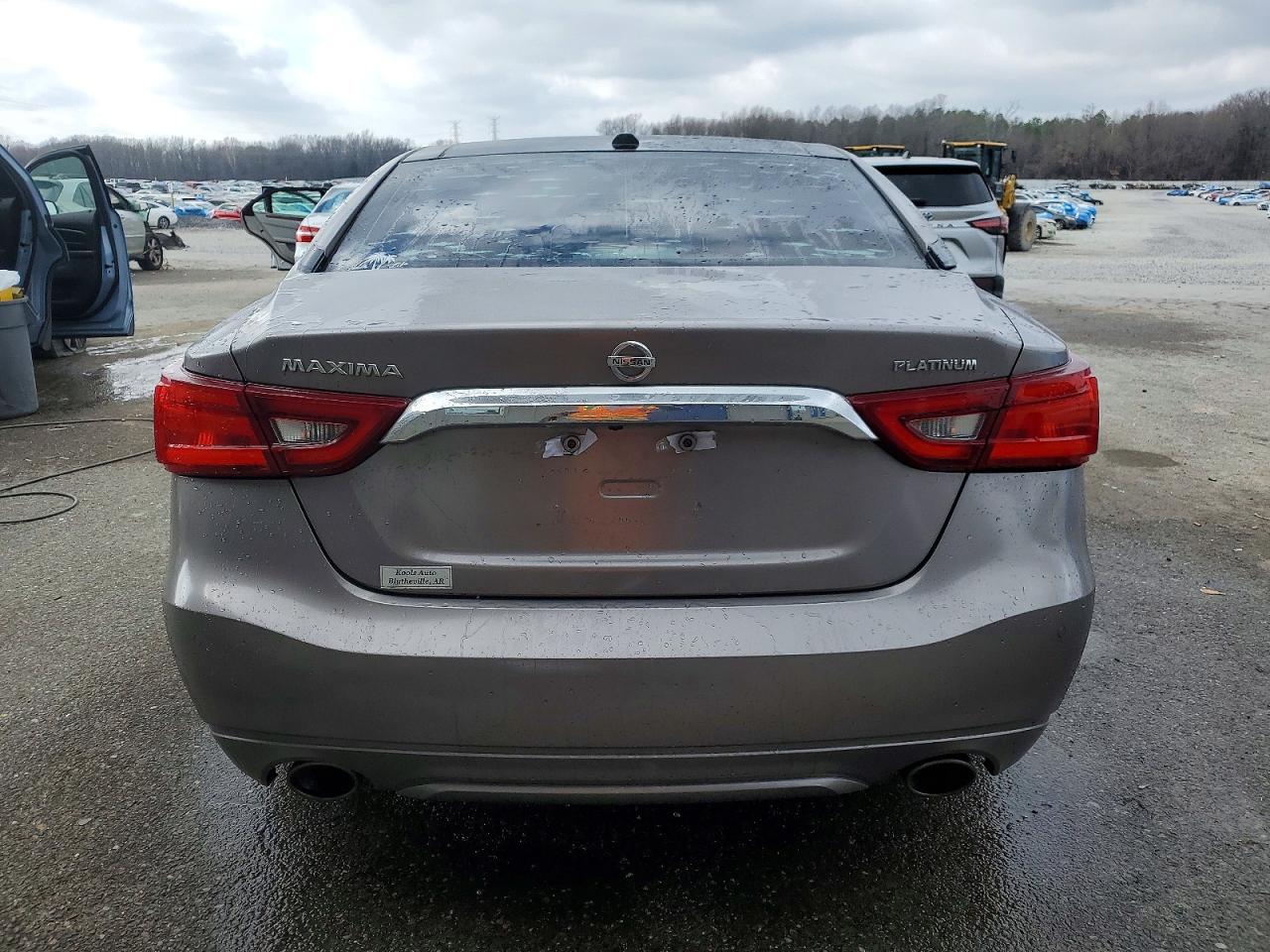 Nissan Maxima Platinum