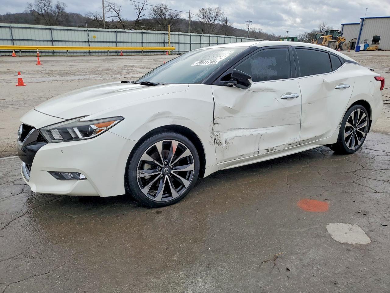 Salvage Nissan Maxima Image