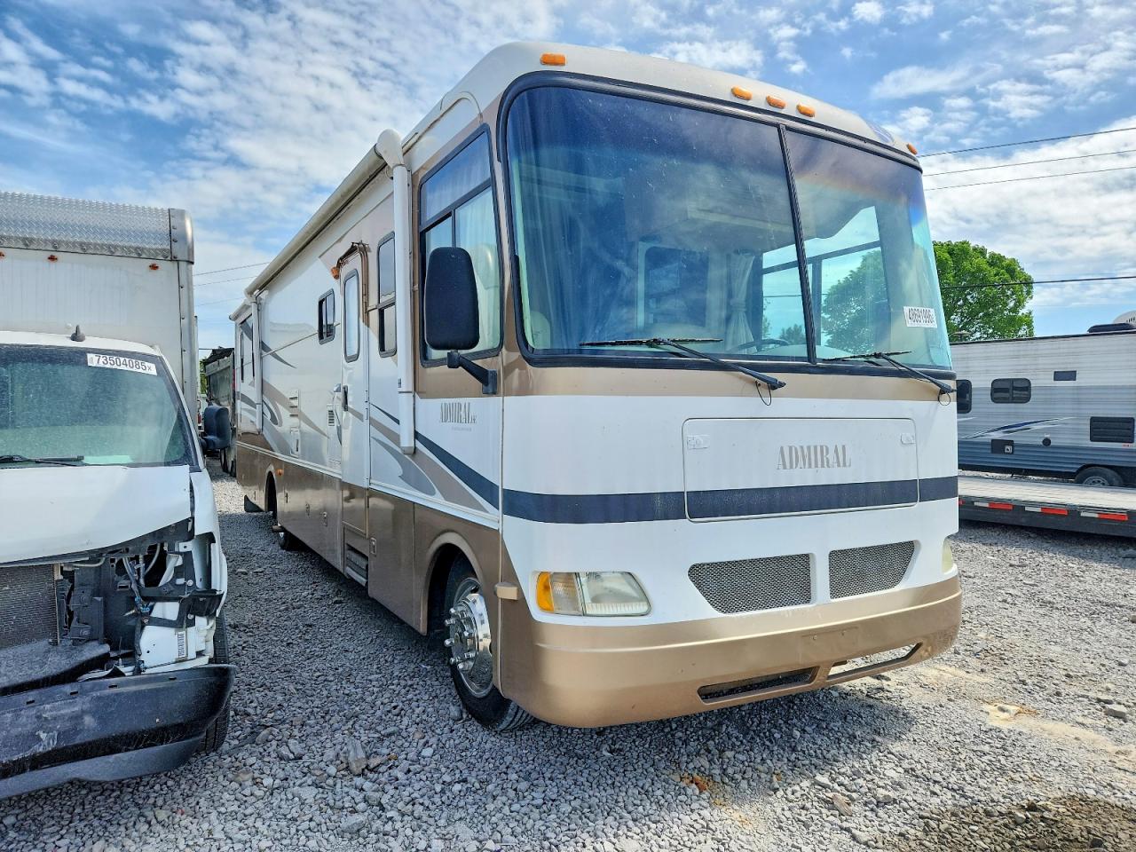 Salvage Workhorse Custom Chassis Motorhome Chassis Image