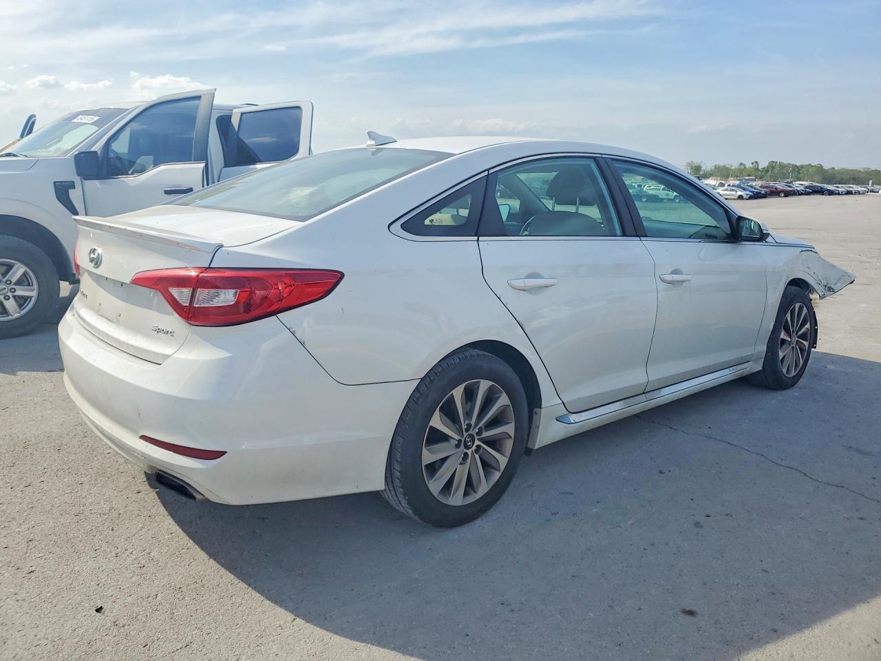 Hyundai SONATA Sport