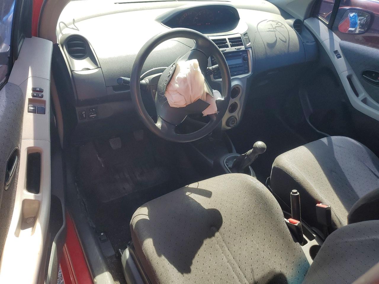 Toyota Yaris Base