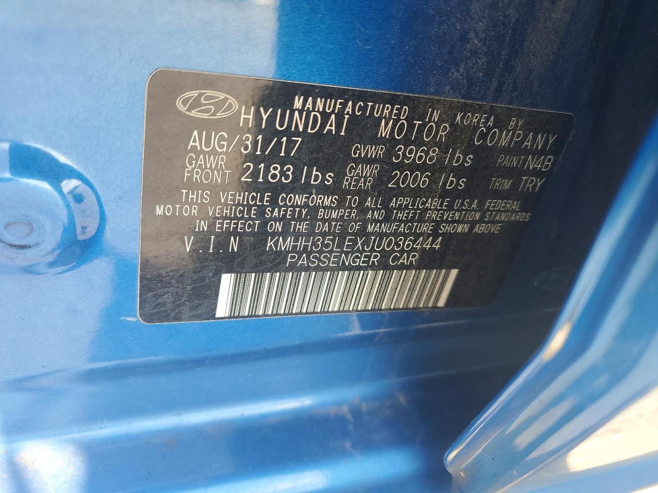 Hyundai ELANTRA Base