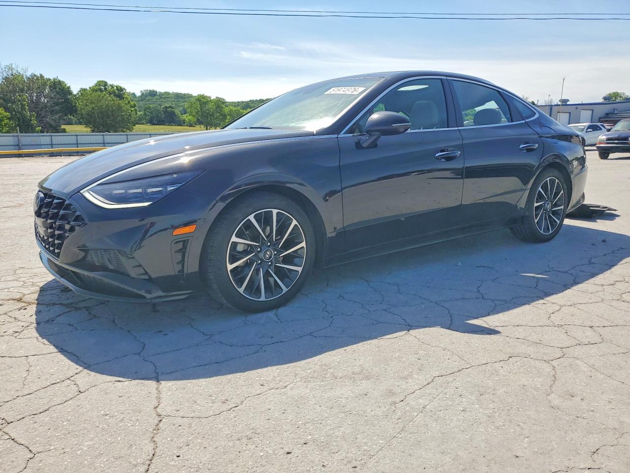 Salvage Hyundai SONATA Image