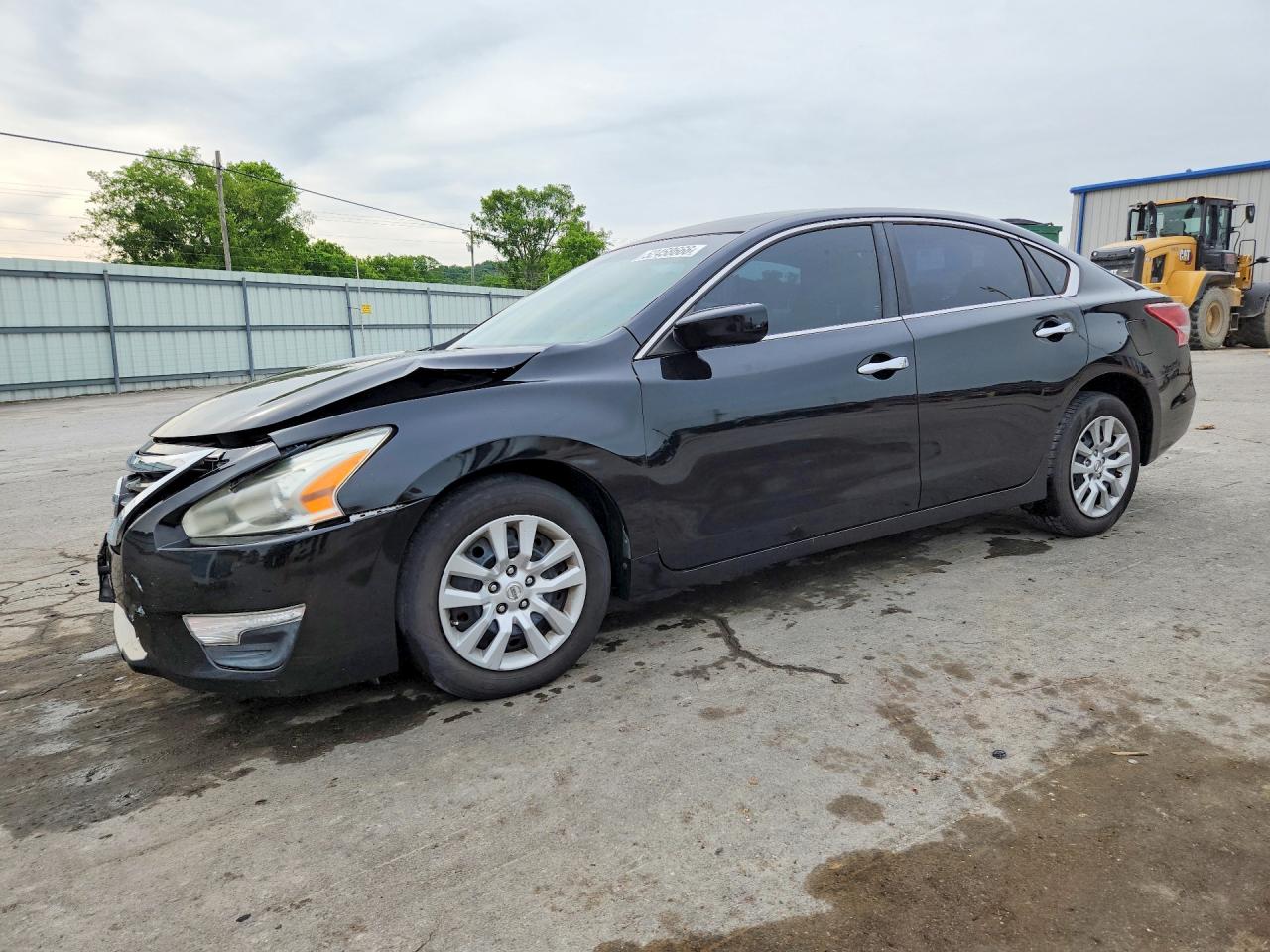 Salvage Nissan Altima Image