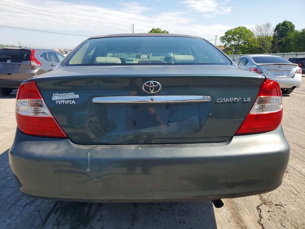 Toyota Camry Le