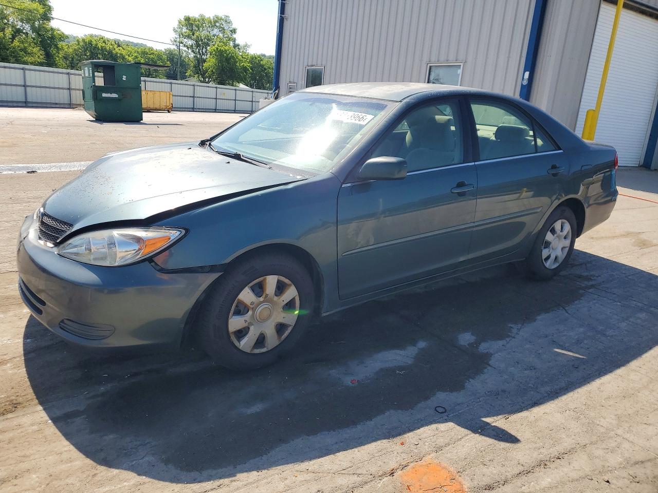 Salvage Toyota Camry Image