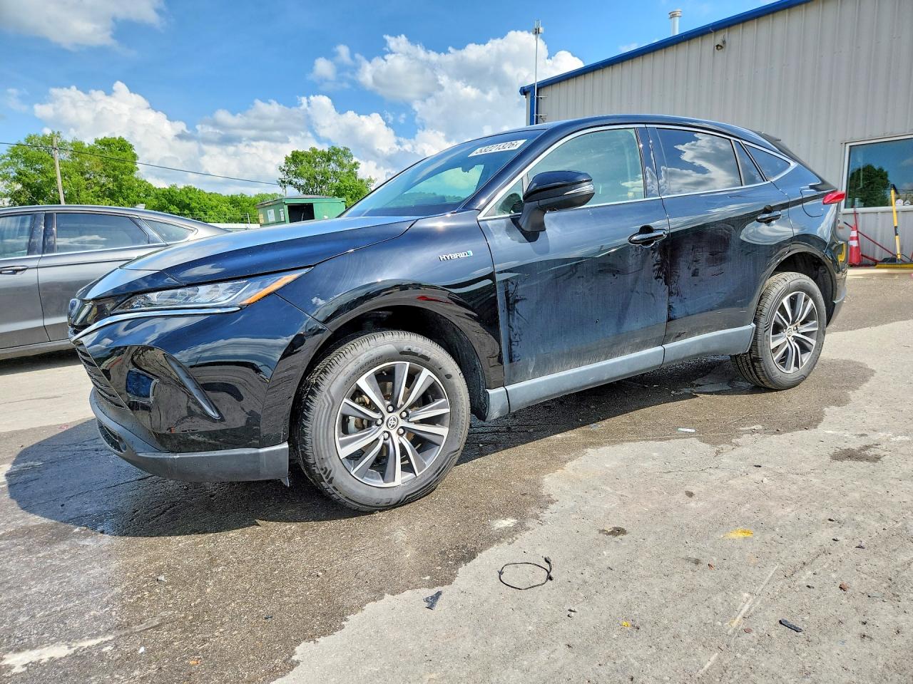 Salvage Toyota Venza Image