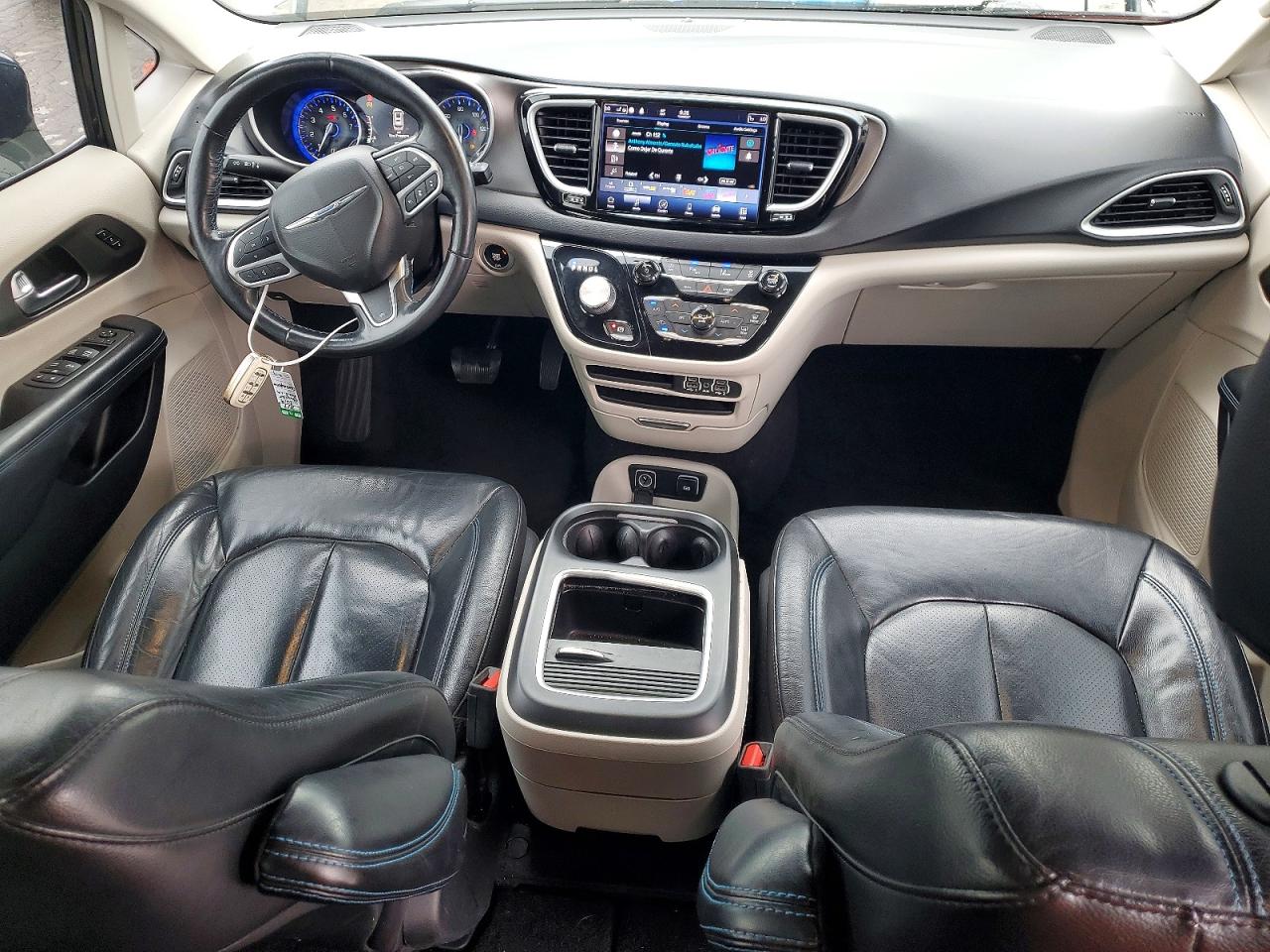 Chrysler Pacifica Touring L