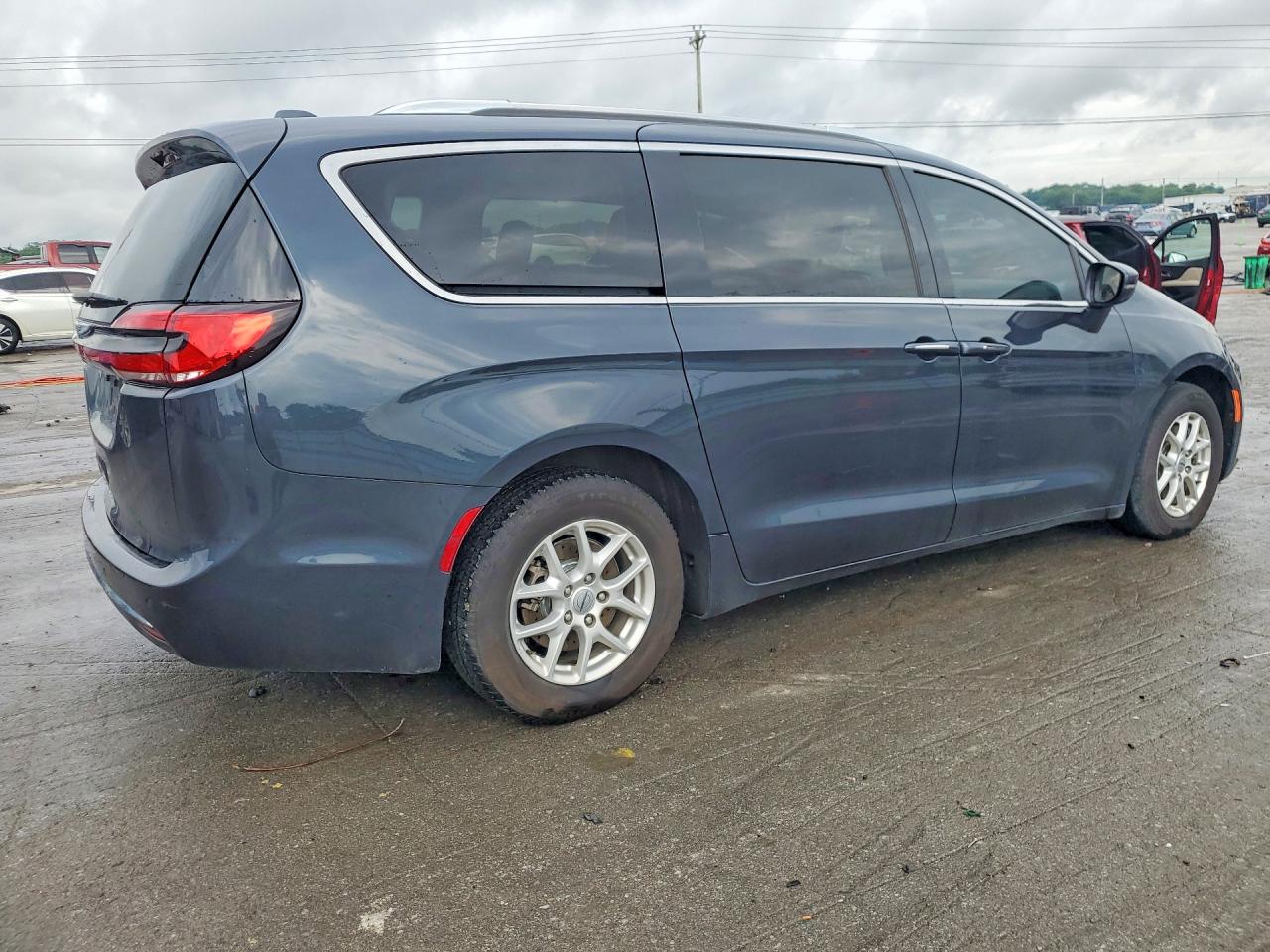 Chrysler Pacifica Touring L