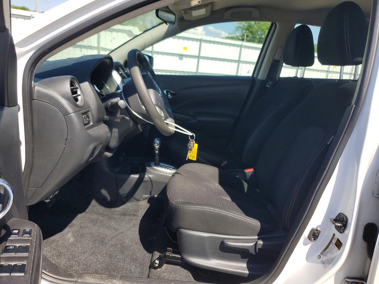 Nissan Versa 1.6 Sv